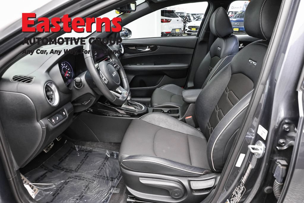 Used 2023 Kia Forte GT-Line w/ GT-Line Premium Package FWD image 16