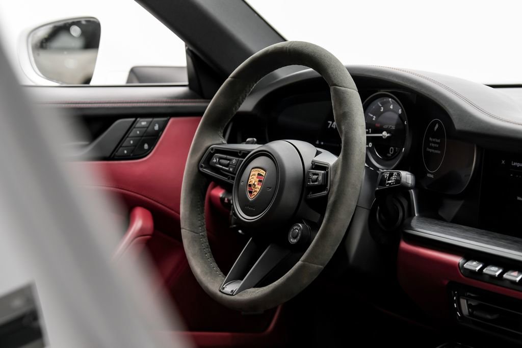 Used 2022 Porsche 911 Carrera 4 GTS AWD/4WD image 11