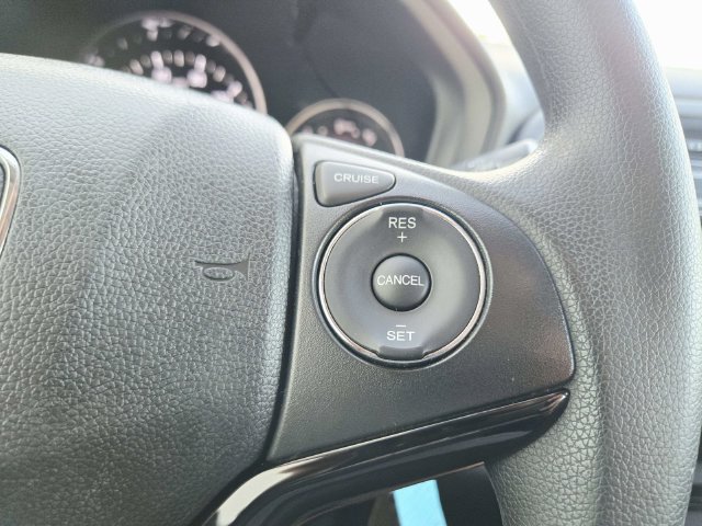 Used 2019 Honda HR-V LX image 17