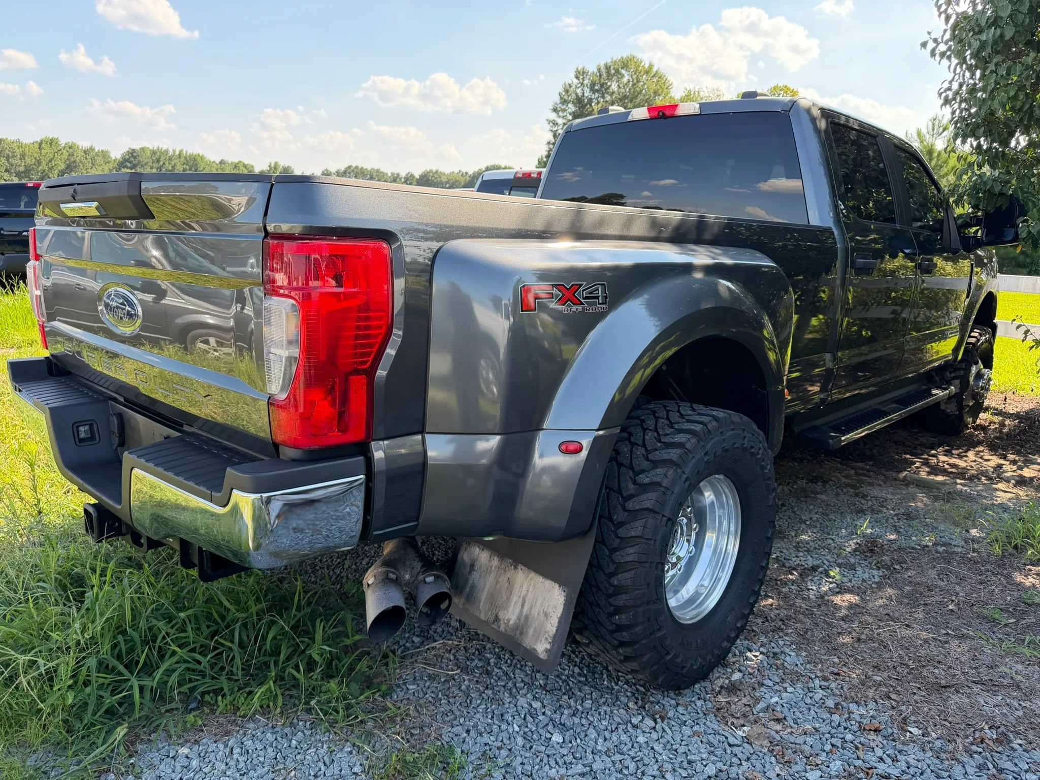 Used 2020 Ford F350 XL w/ STX Appearance Package AWD/4WD image 4