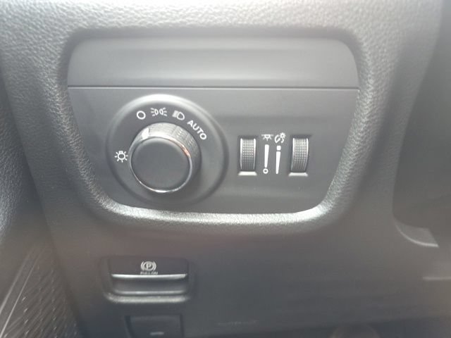 New 2026 Jeep Grand Cherokee L 4WD image 11
