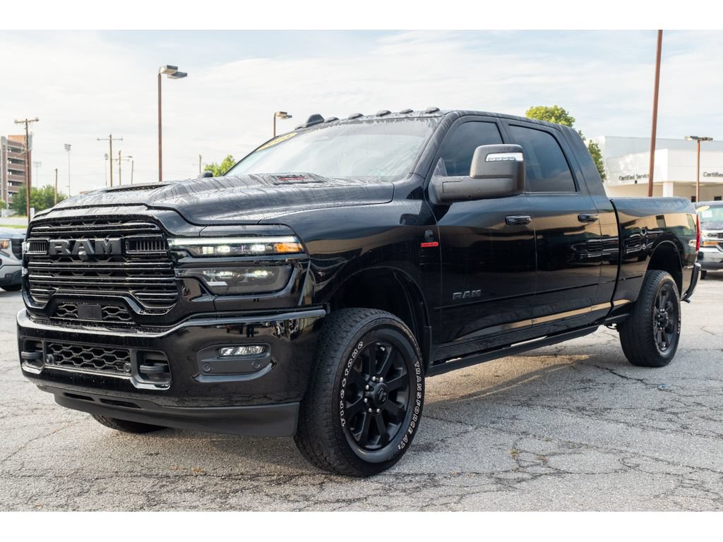Used 2025 RAM 2500 Laramie AWD/4WD image 4