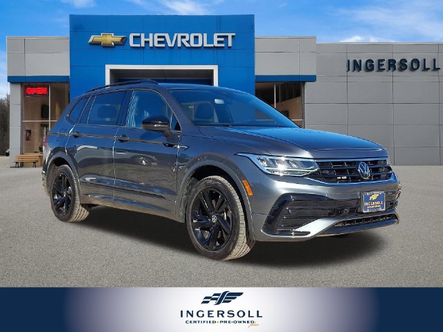 Used 2024 Volkswagen Tiguan SE R-Line AWD/4WD image 1