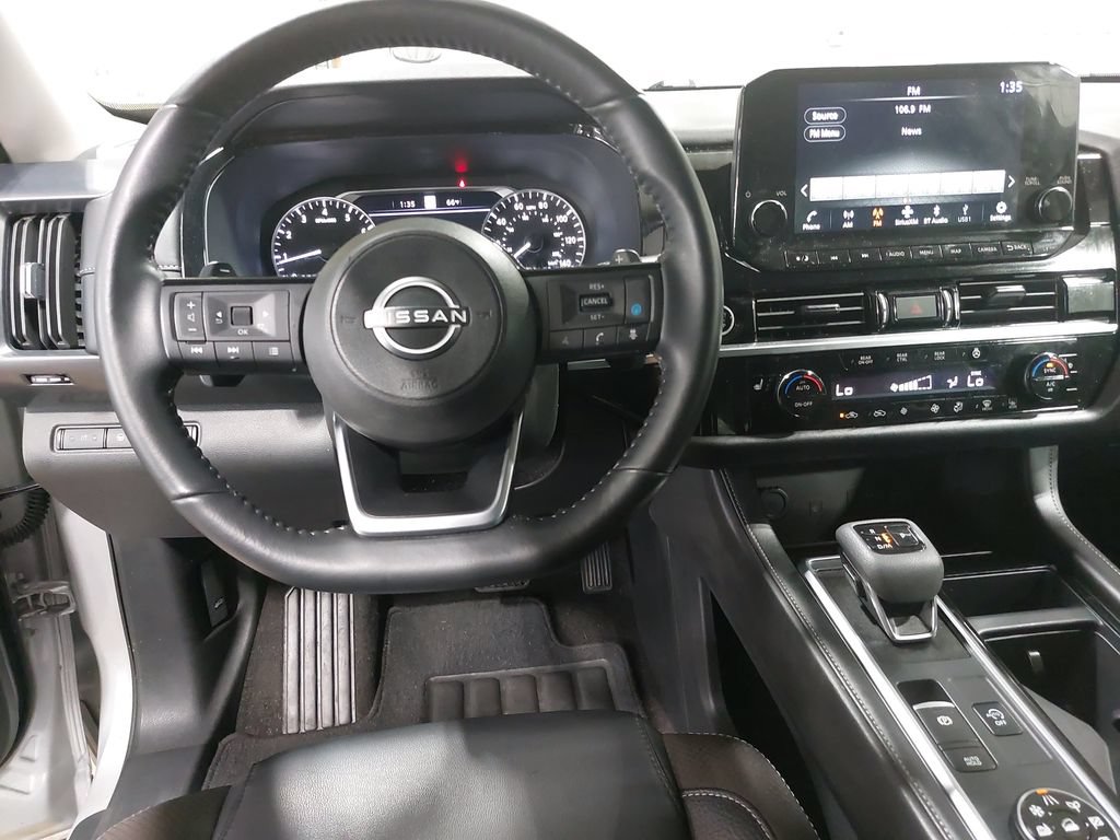 Certified 2024 Nissan Pathfinder SL AWD/4WD image 16