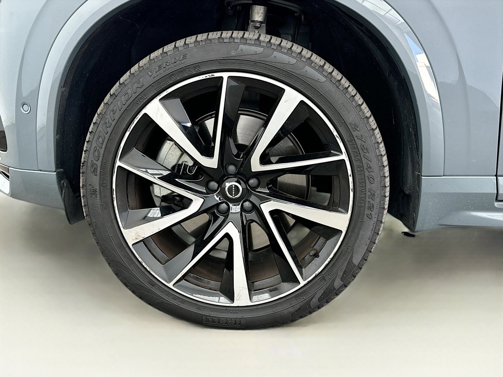 Used 2023 Volvo XC90 T8 Plus w/ Protection Package Premier image 23