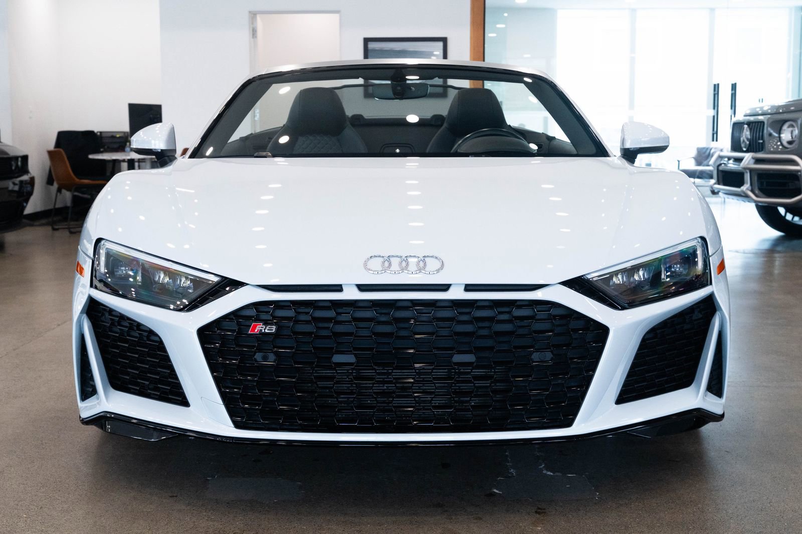 Used 2022 Audi R8 V10 w/ Premium Package image 2