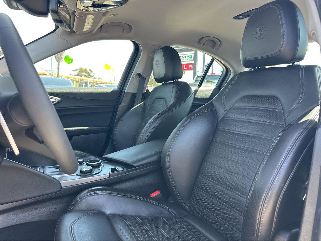 Used 2019 Alfa Romeo Giulia Ti Sport w/ Quick Order Package 22U Sport RWD image 7
