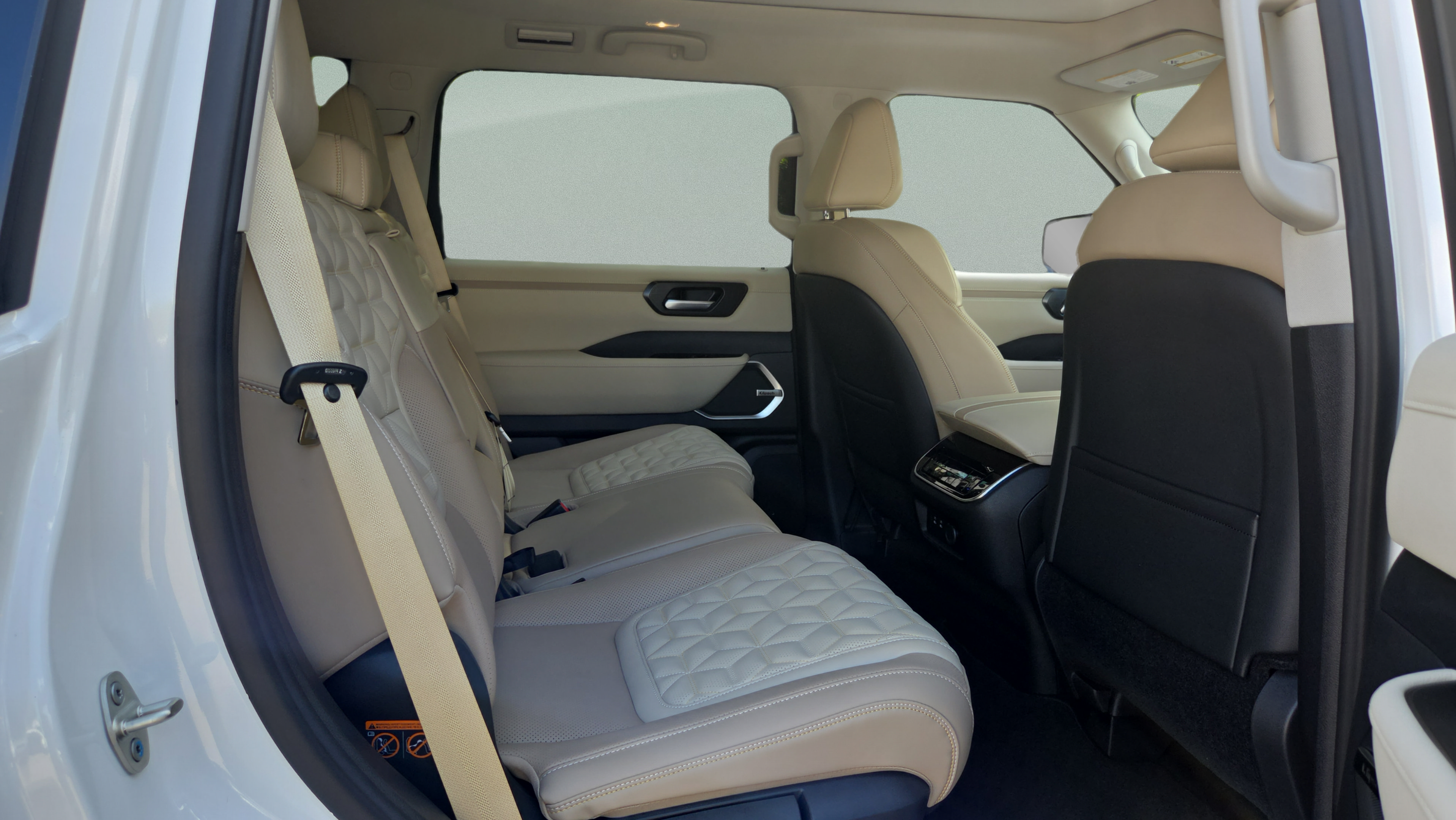 New 2026 Nissan Armada Platinum RWD image 18