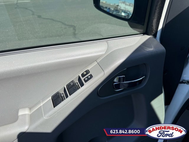 Used 2018 Nissan Frontier SV image 11