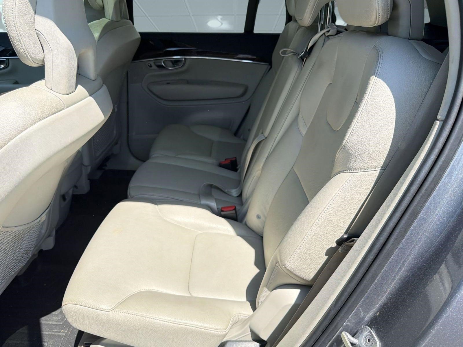 Used 2016 Volvo XC90 T6 Momentum image 14