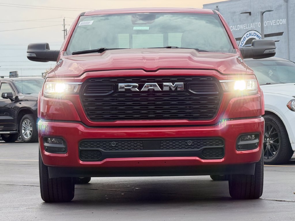 New 2027 RAM 1500 4x4 Crew Cab image 2
