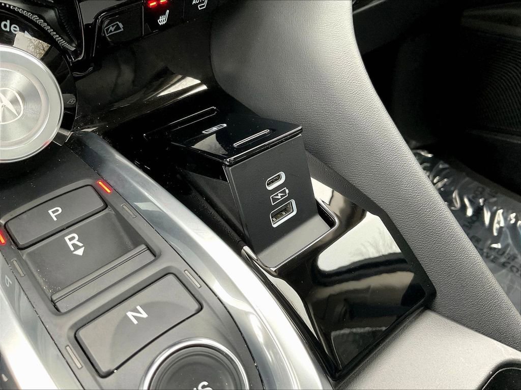 Used 2023 Acura MDX SH-AWD w/ Technology Package image 16