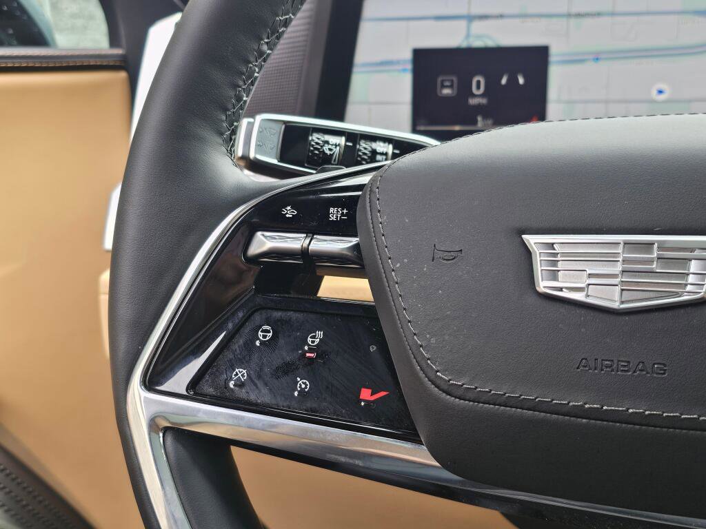 Used 2025 Cadillac Escalade IQ Luxury 2 image 34