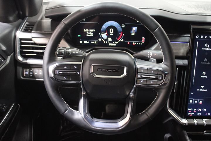 Used 2024 GMC Acadia Denali image 34