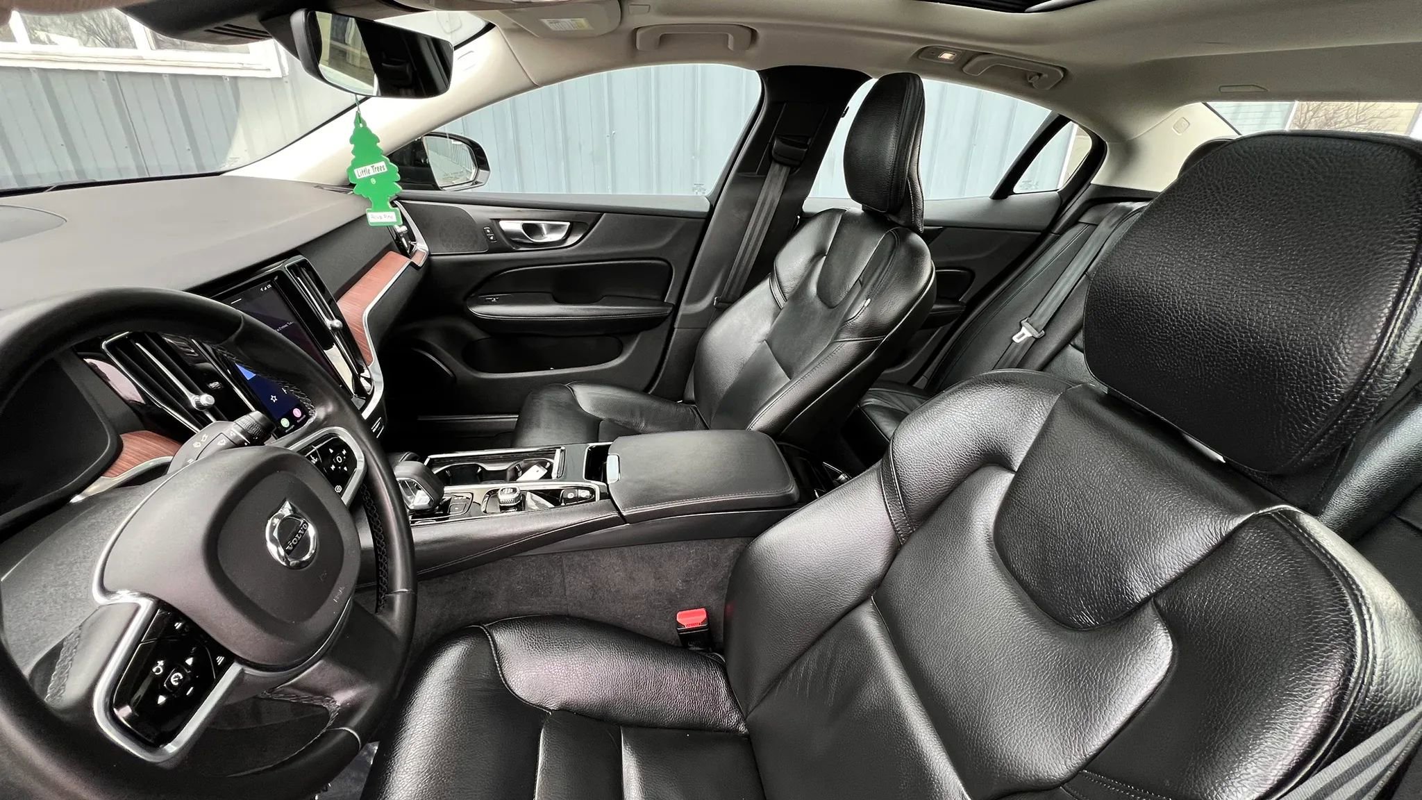 Used 2023 Volvo S60 T8 Plus image 20