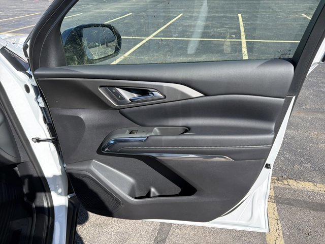 New 2026 Chevrolet Traverse LT image 32