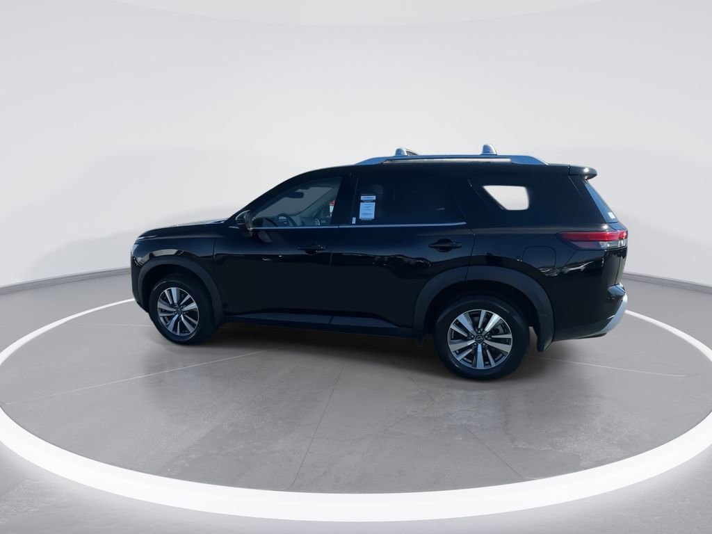 Used 2023 Nissan Pathfinder SL w/ Lighting Package (N92) image 6