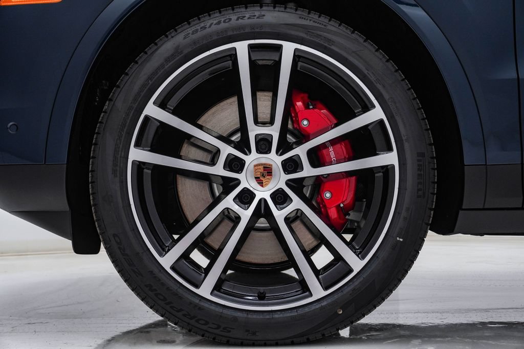 New 2026 Porsche Cayenne S AWD/4WD image 13