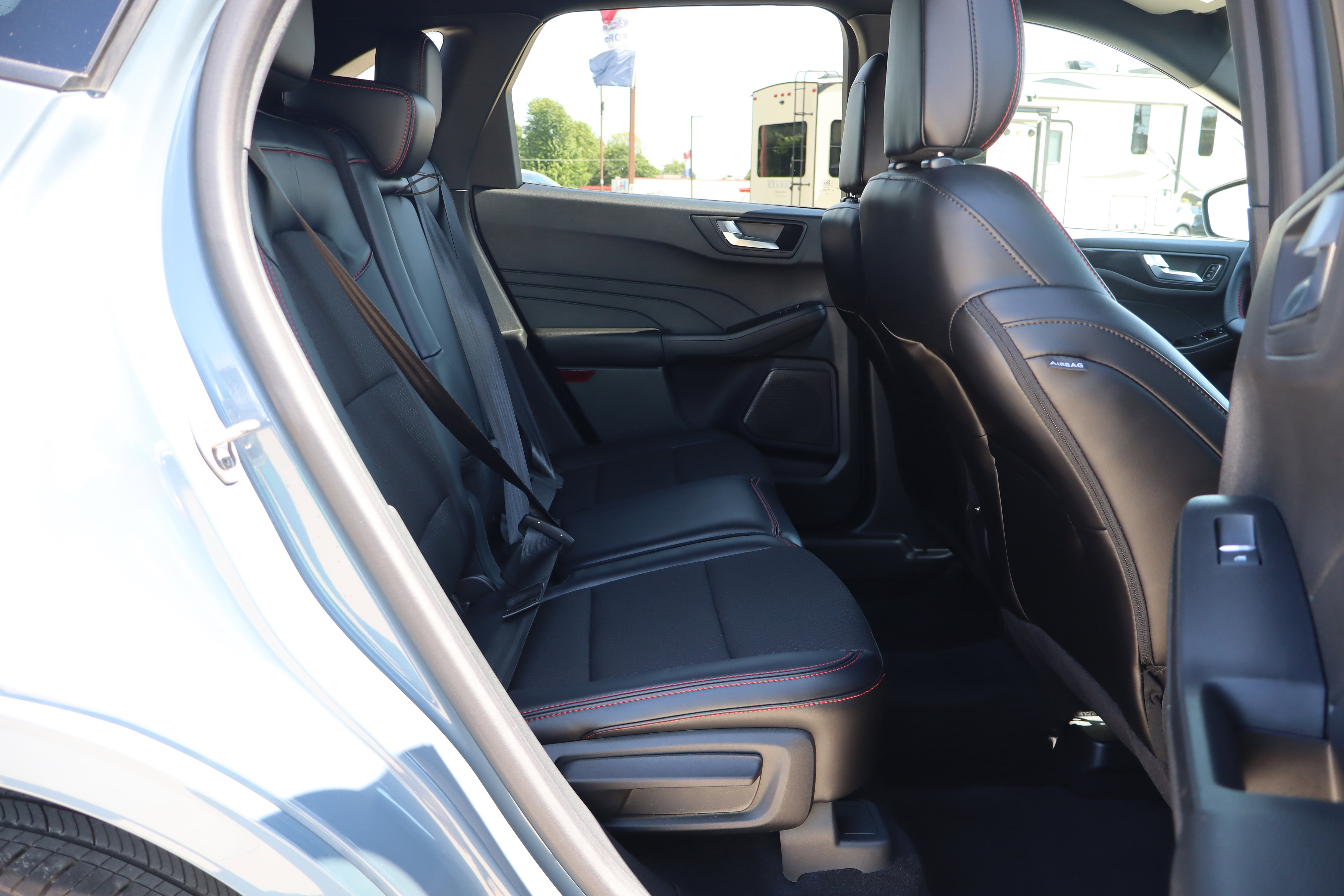 Used 2024 Ford Escape ST-Line w/ Tech Pack #1 AWD/4WD image 12