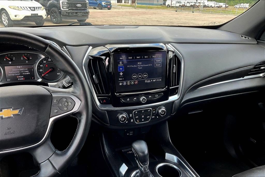 Used 2023 Chevrolet Traverse LT w/ LT Premium Package AWD/4WD image 9
