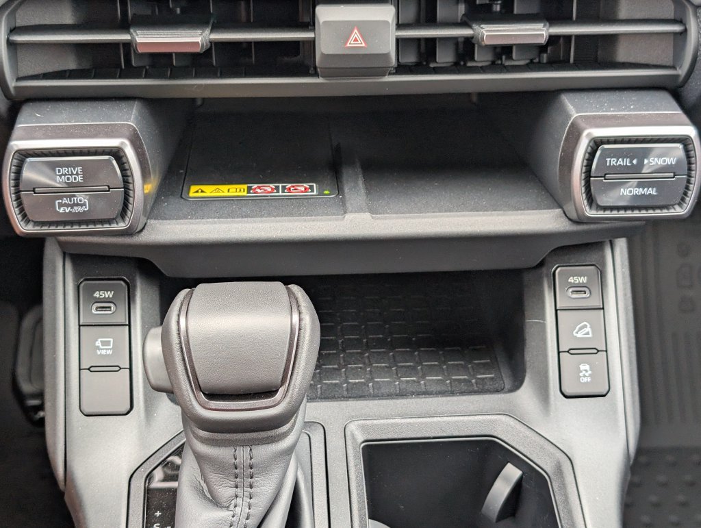 Used 2026 Toyota RAV4 XSE w/ Panoramic Sun Roof Package AWD/4WD image 17