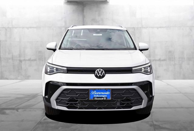 New 2025 Volkswagen Taos SE image 4
