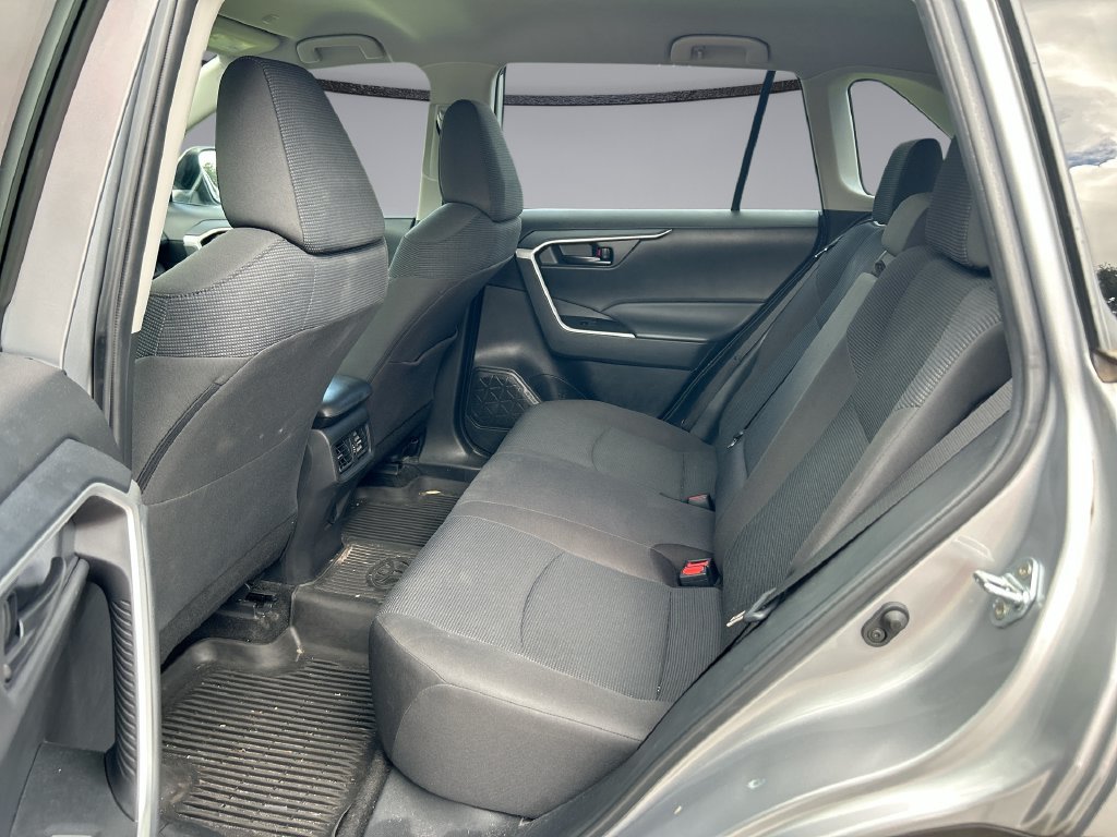 Used 2024 Toyota RAV4 LE FWD image 28