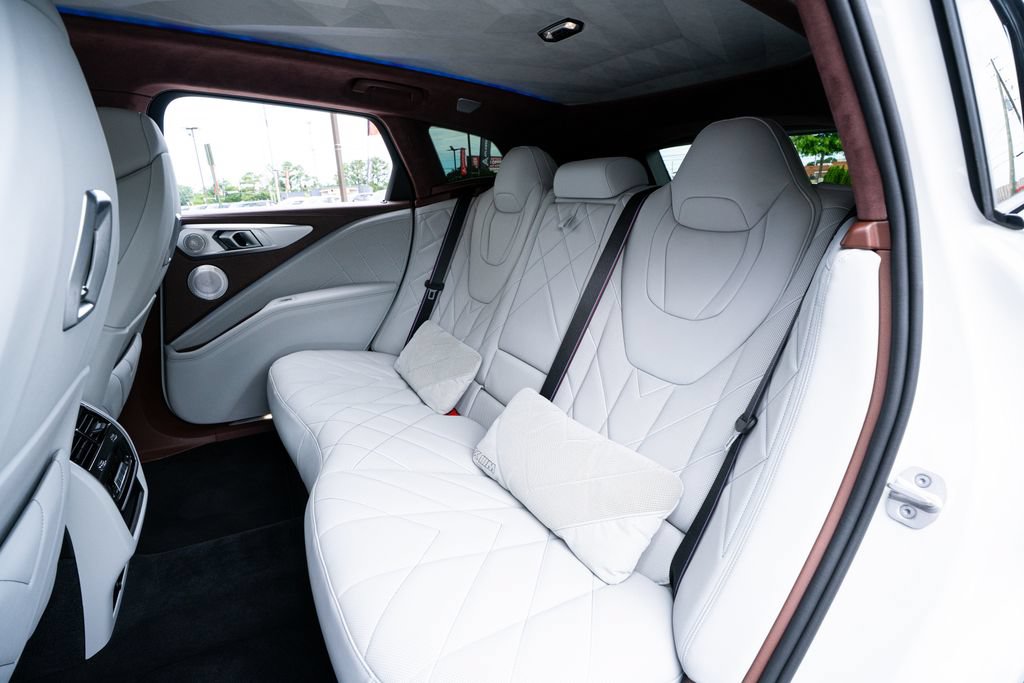 Used 2024 BMW XM AWD/4WD image 51