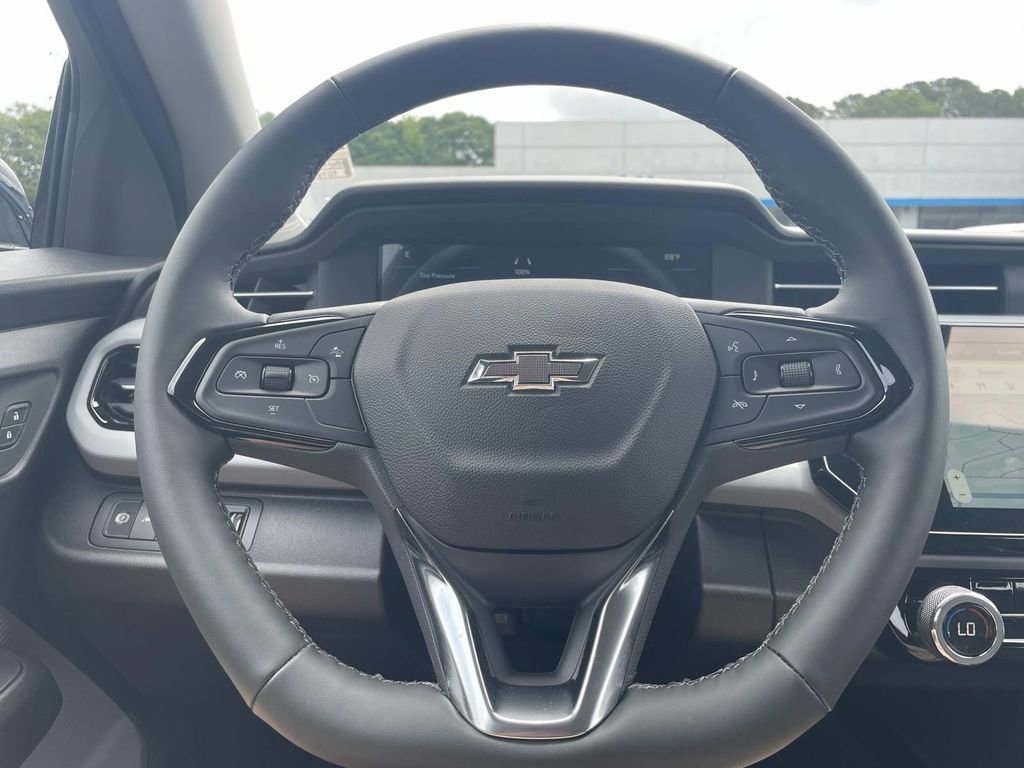 New 2027 Chevrolet Bolt LT FWD image 25