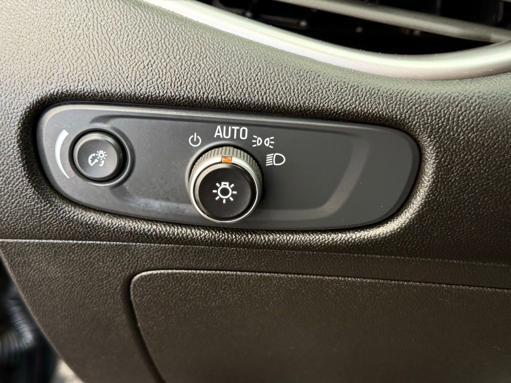 Used 2025 Chevrolet Malibu LT FWD image 31