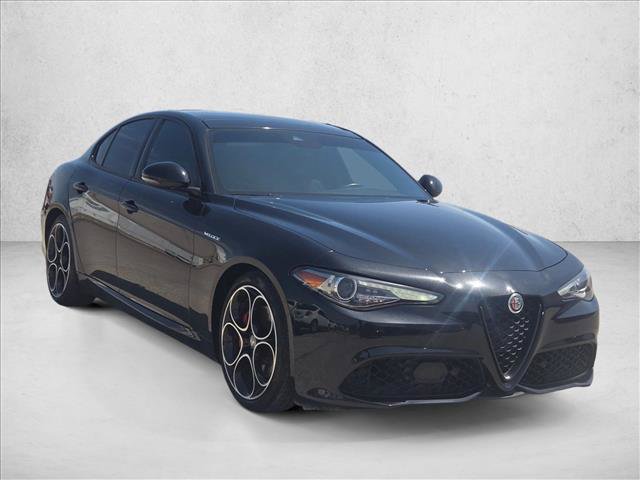 Used 2023 Alfa Romeo Giulia Veloce RWD video 3