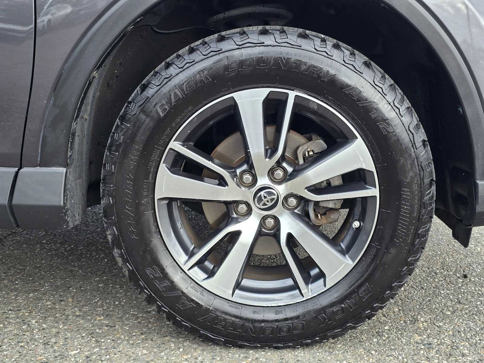 Used 2016 Toyota RAV4 XLE image 9