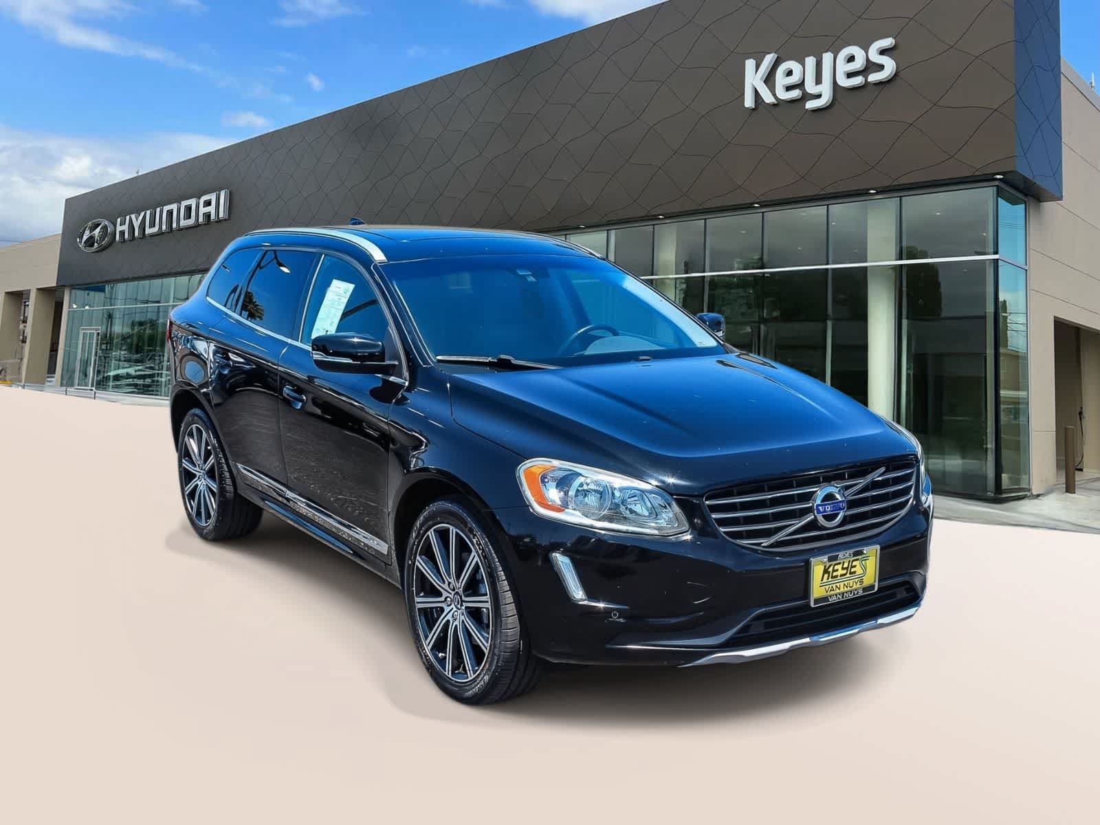 Used 2016 Volvo XC60 T5 Premier w/ Proximity Package FWD image 3