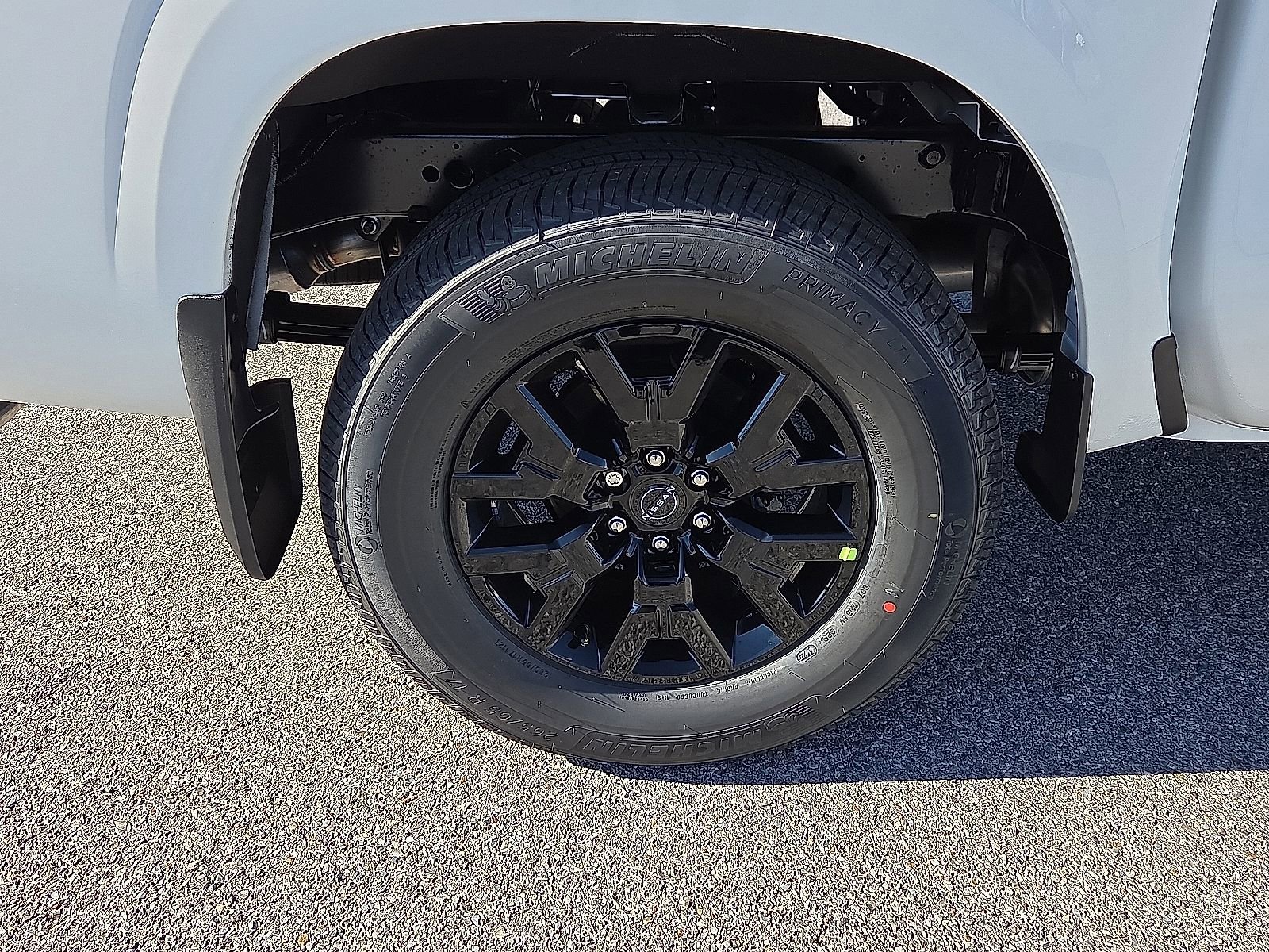 New 2026 Nissan Frontier SV w/ Tow Package AWD/4WD image 7