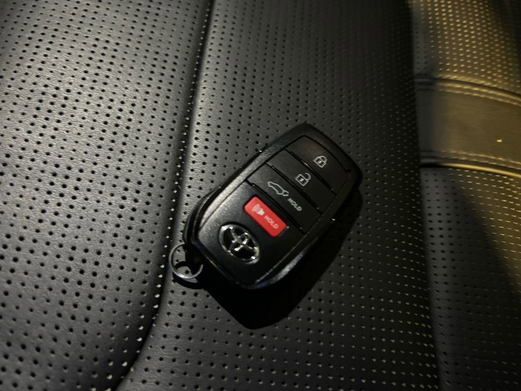 Used 2025 Toyota Sequoia 4WD image 34