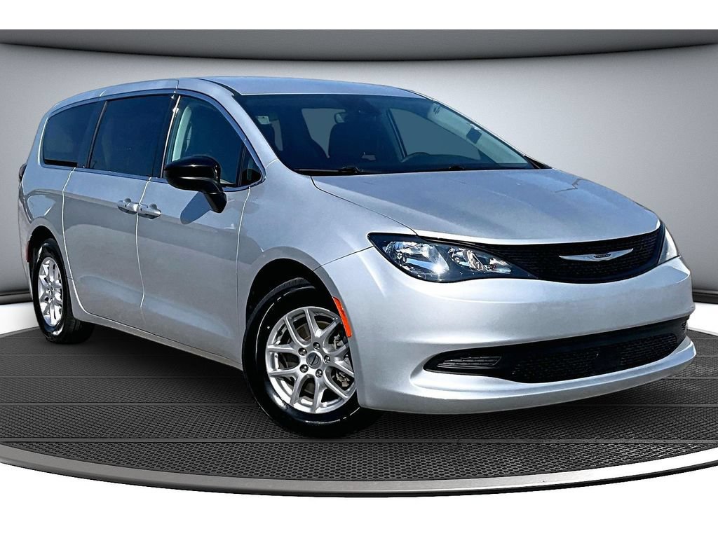 Certified 2024 Chrysler Voyager LX FWD image 2
