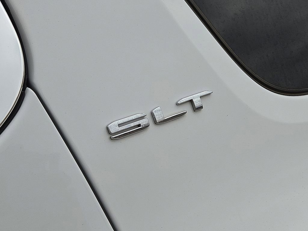 Used 2023 GMC Acadia SLT AWD/4WD image 12