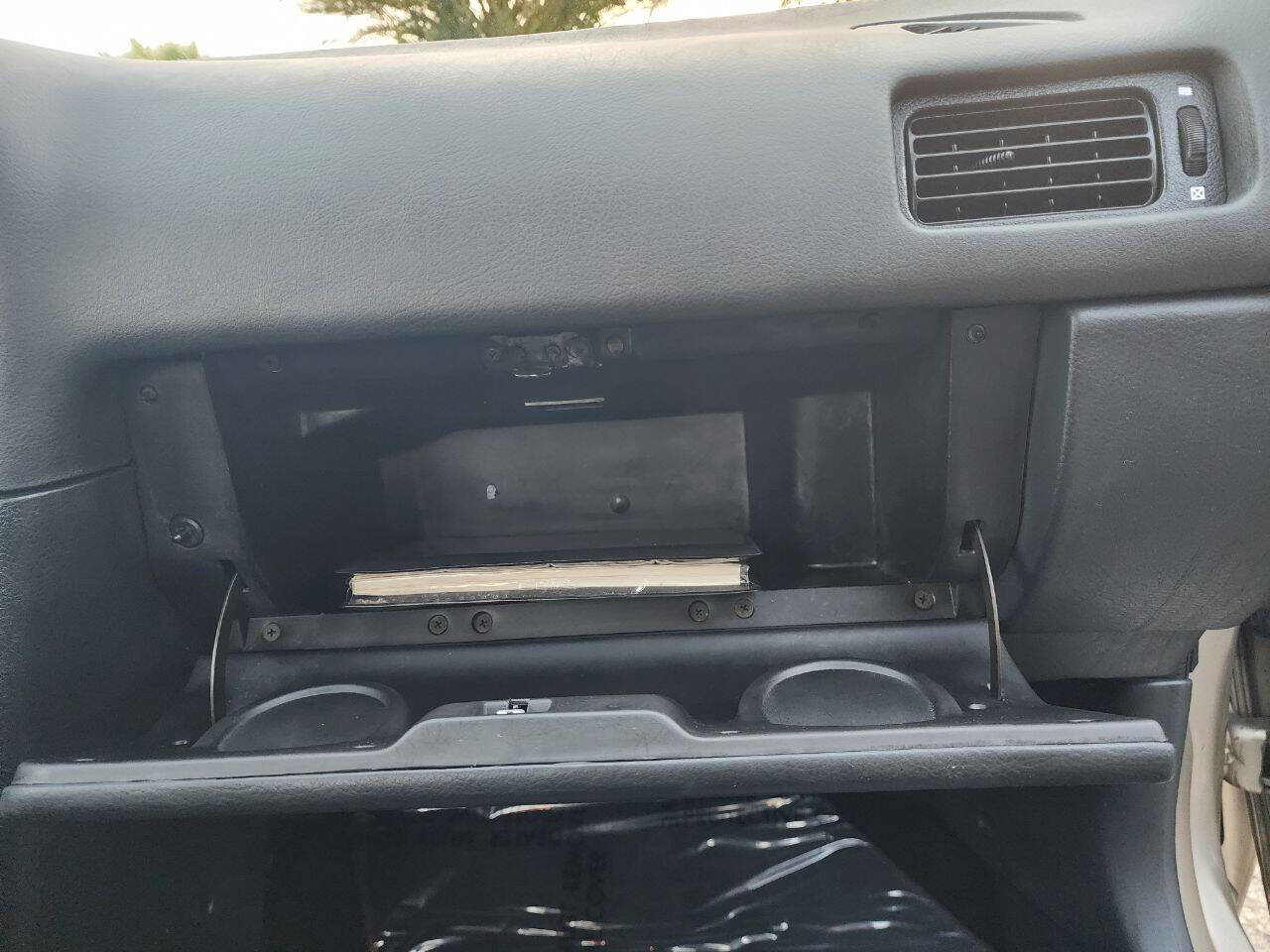 Used 1994 Nissan Maxima SE image 29