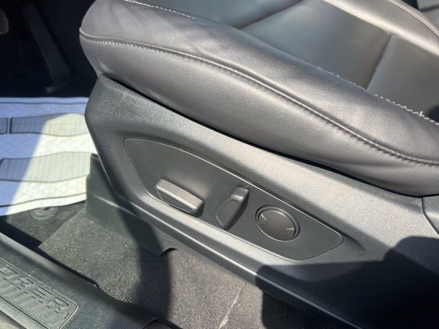 Certified 2022 Ford Explorer XLT w/ Equipment Group 202A image 19