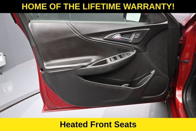 Used 2019 Chevrolet Malibu LT w/ Leather Package FWD image 11