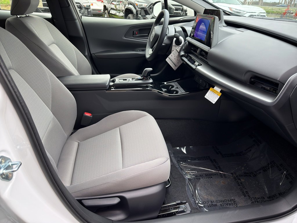 New 2026 Toyota Prius LE image 17