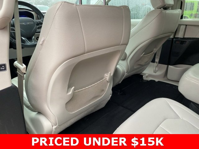 Certified 2017 Chrysler Pacifica Touring-L w/ Tire & Wheel Group image 30