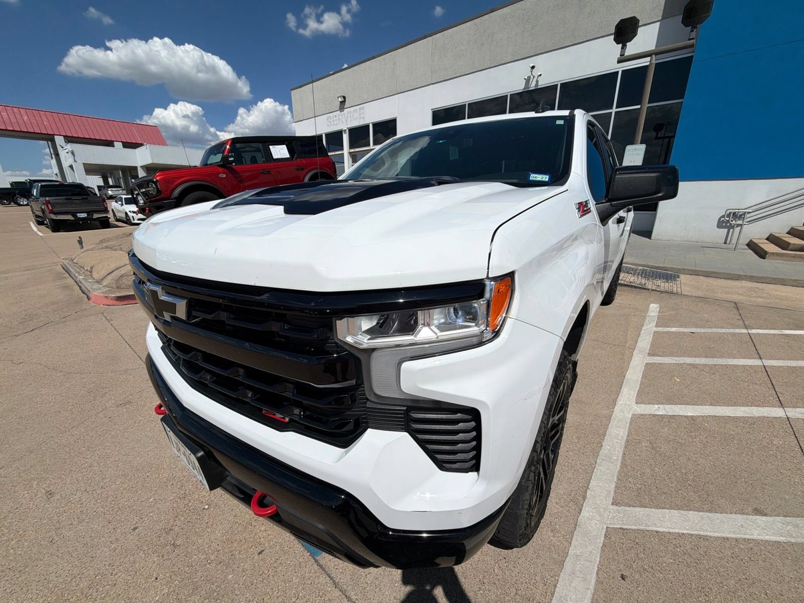 Used 2024 Chevrolet Silverado 1500 LT Trail Boss w/ Convenience Package II AWD/4WD 360° Tour