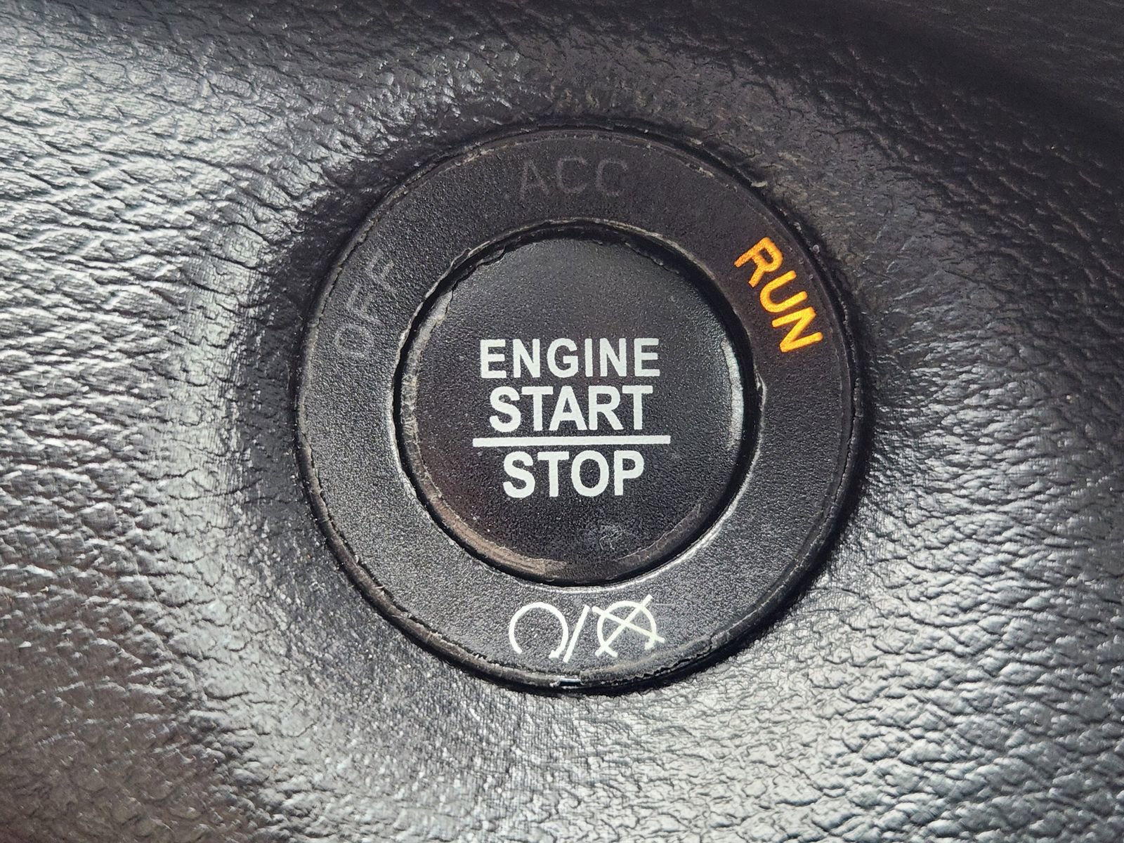 Used 2019 Jeep Cherokee Latitude Plus image 24