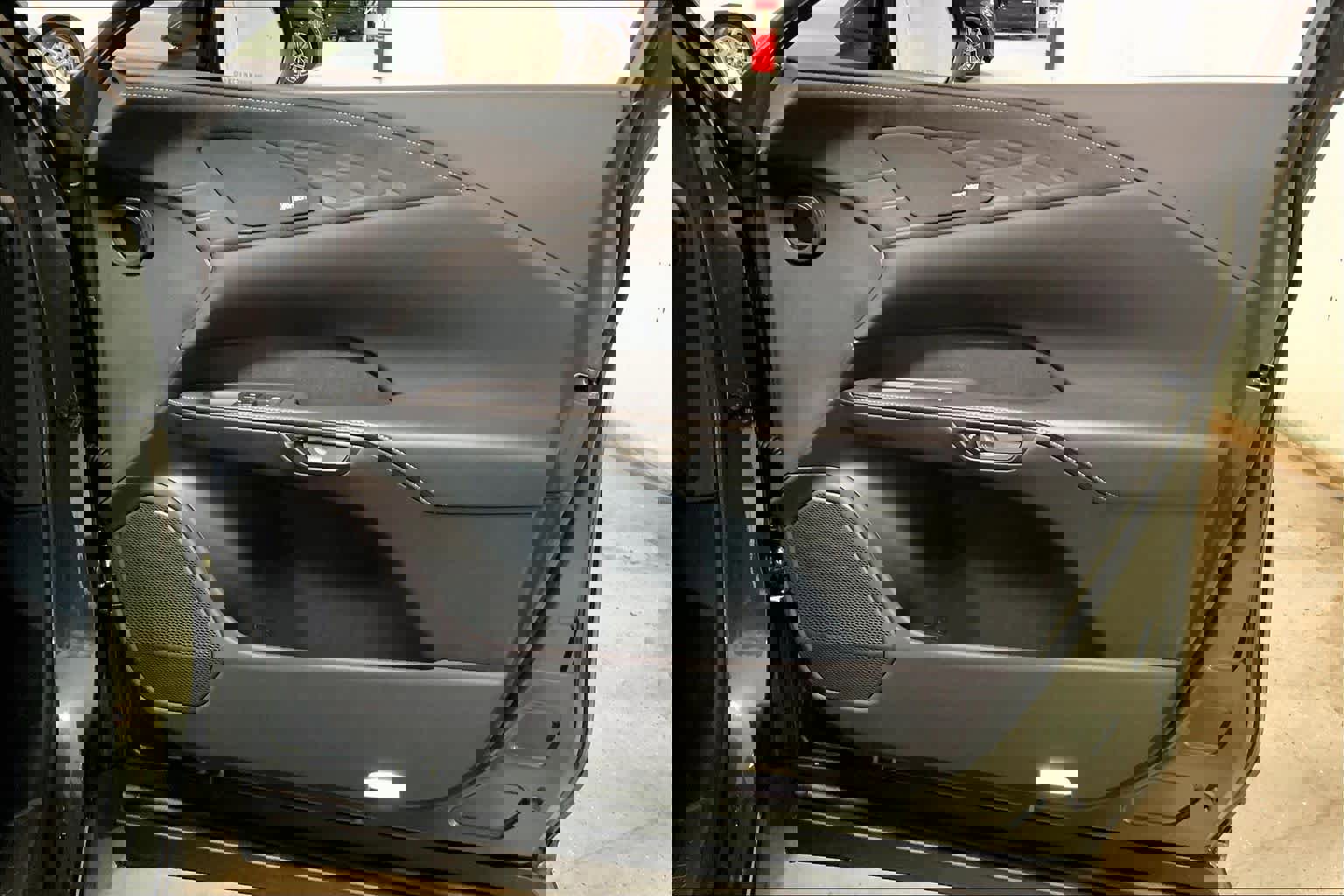 Used 2025 Lexus RX 350 Luxury w/ Convenience Package image 23