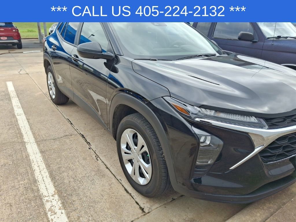 Used 2025 Chevrolet Trax LS w/ Driver Confidence Package FWD image 15