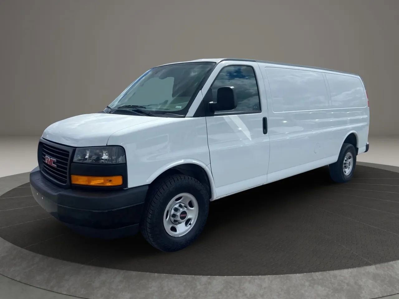 Used 2023 GMC Savana 2500 Extended w/ Driver Convenience Package image 1