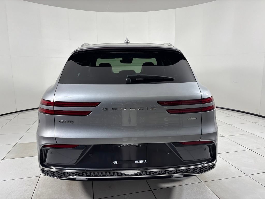Used 2026 Genesis GV70 2.5T Advanced AWD/4WD image 4