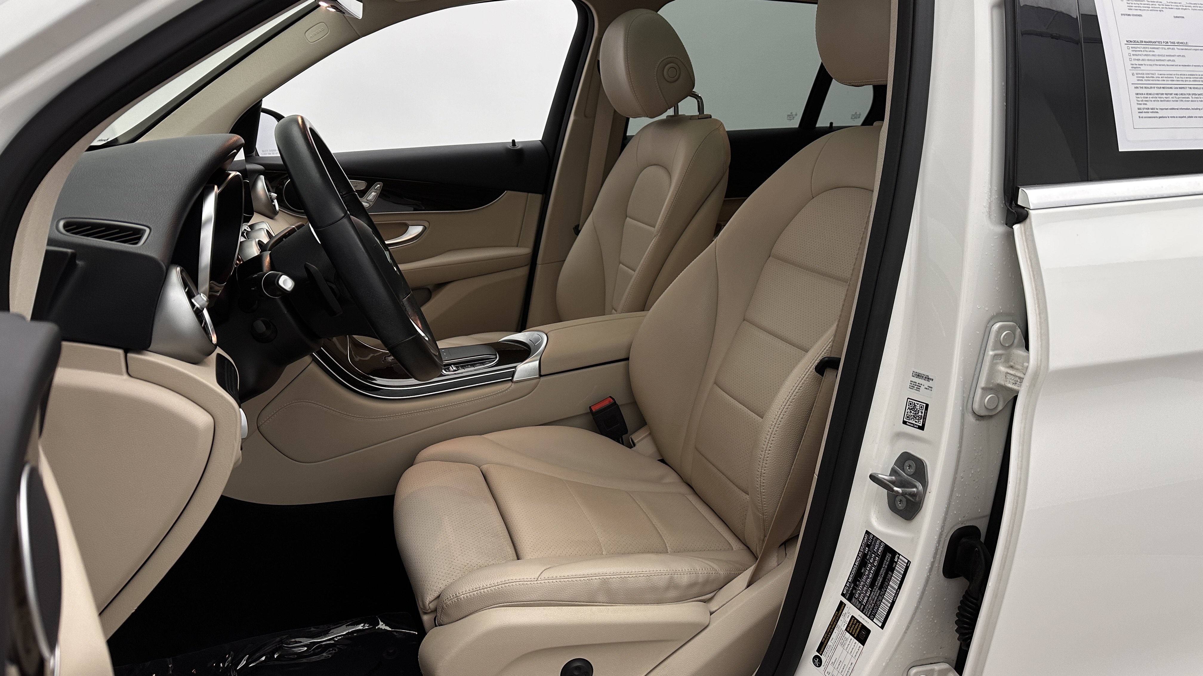 Used 2021 Mercedes-Benz GLC 300 image 15
