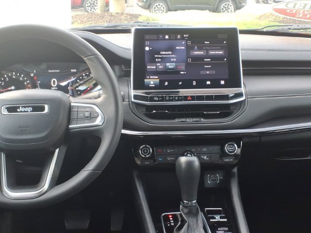 Certified 2023 Jeep Compass Latitude AWD/4WD image 11